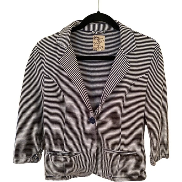 Tulle Original Clothing blazer. Blue/white stripe. Size L. 3/4 ruched sleeves. - Picture 2 of 14